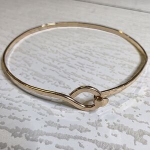 14k Gold Hook & Eye Clasp Hammered Bangle Bracelet